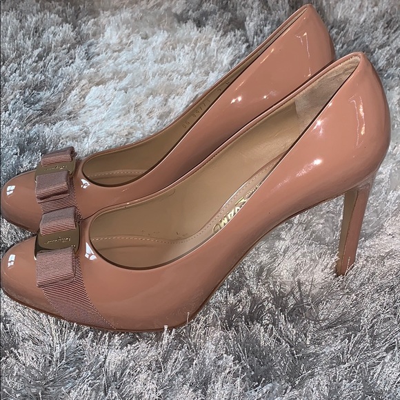 Ferragamo heels - Picture 4 of 5